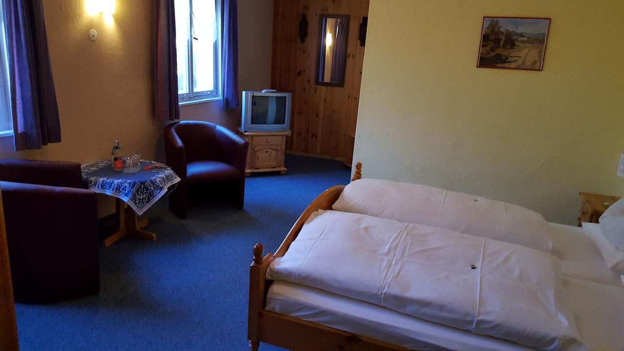 Отель Schwarzwaldgasthof Baren Титизее-Нойштадт Экстерьер фото